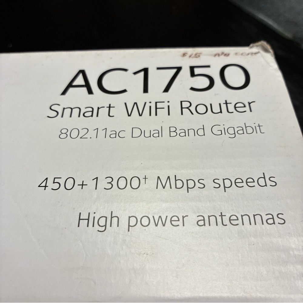 NETGEAR Black Wireless Router with Antennas - Picture 12 of 12